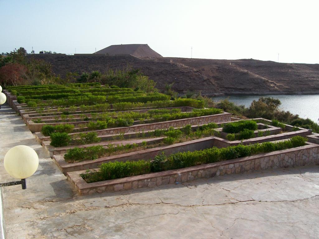 Nefertari Hotel Abu Simble Abu Simbel Exterior foto